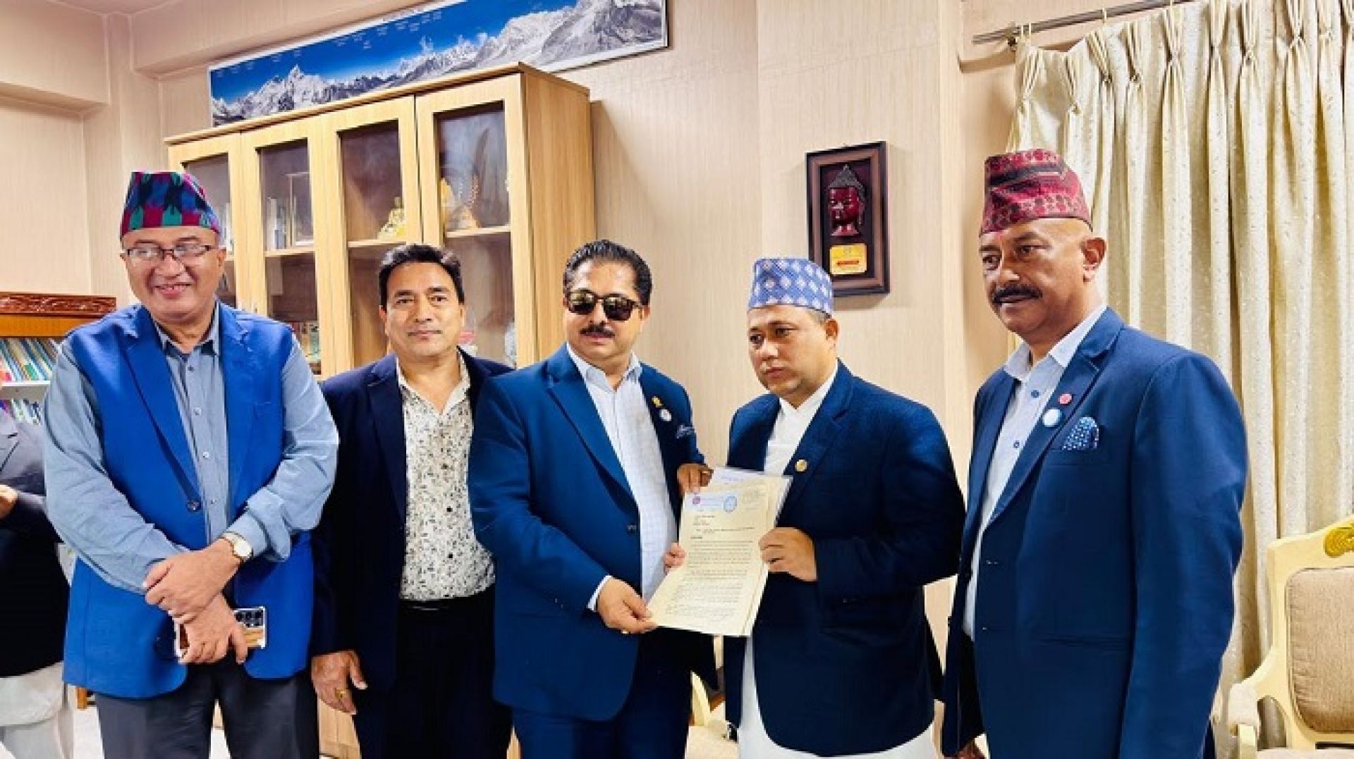 नेपाली चिया निर्यातको गाँठो फुकाउन परराष्ट्रमन्त्रीलाई महासंघको आग्रह: ‘कूटनीतिक पहल भइरहेको छ’